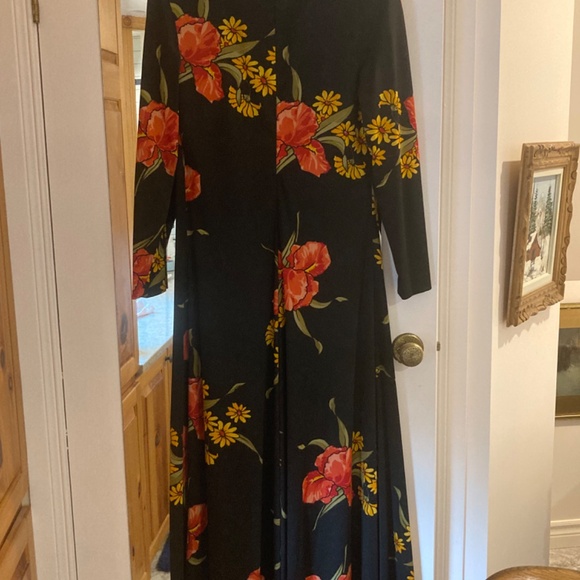 Cereus Blooms At Night (author Shani Mootoo) In a Dress - Picture 3 of 5